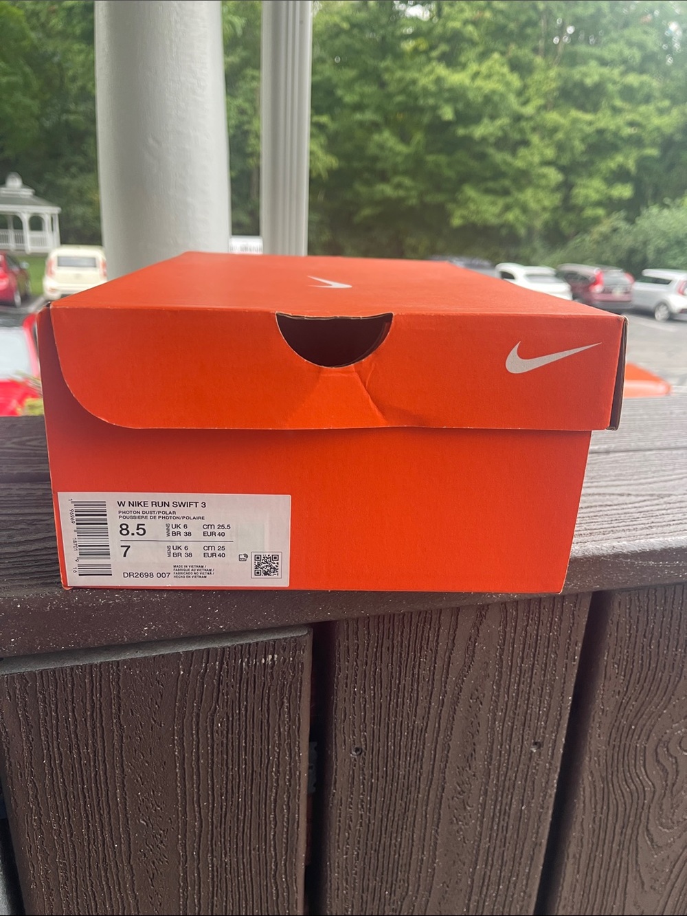 Nike women’s light grey and periwinkle Shoe Box - Run Swift 3